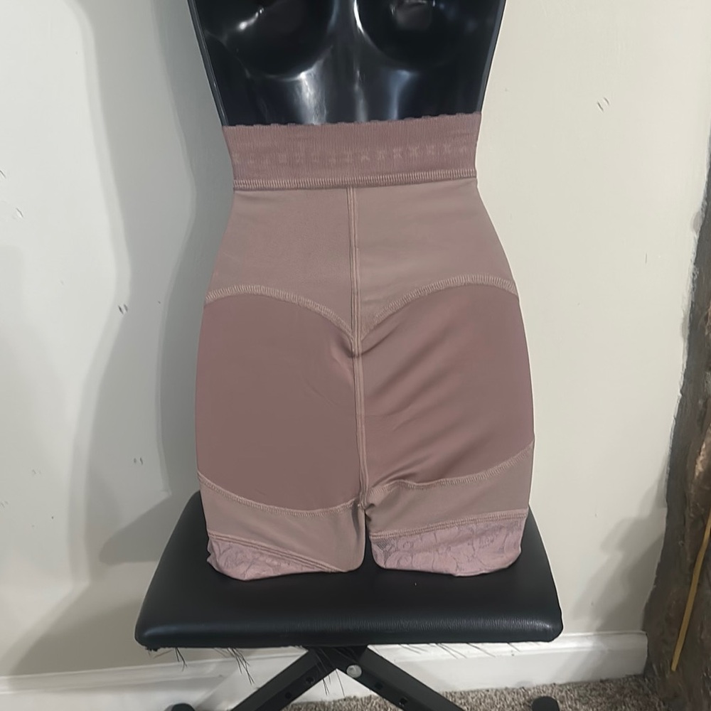 Brown High Waist Fitted Shorts - Picture 2 of 2